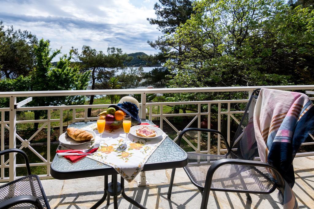 Pension Giannis Αdults Only Koinyra Exteriör bild